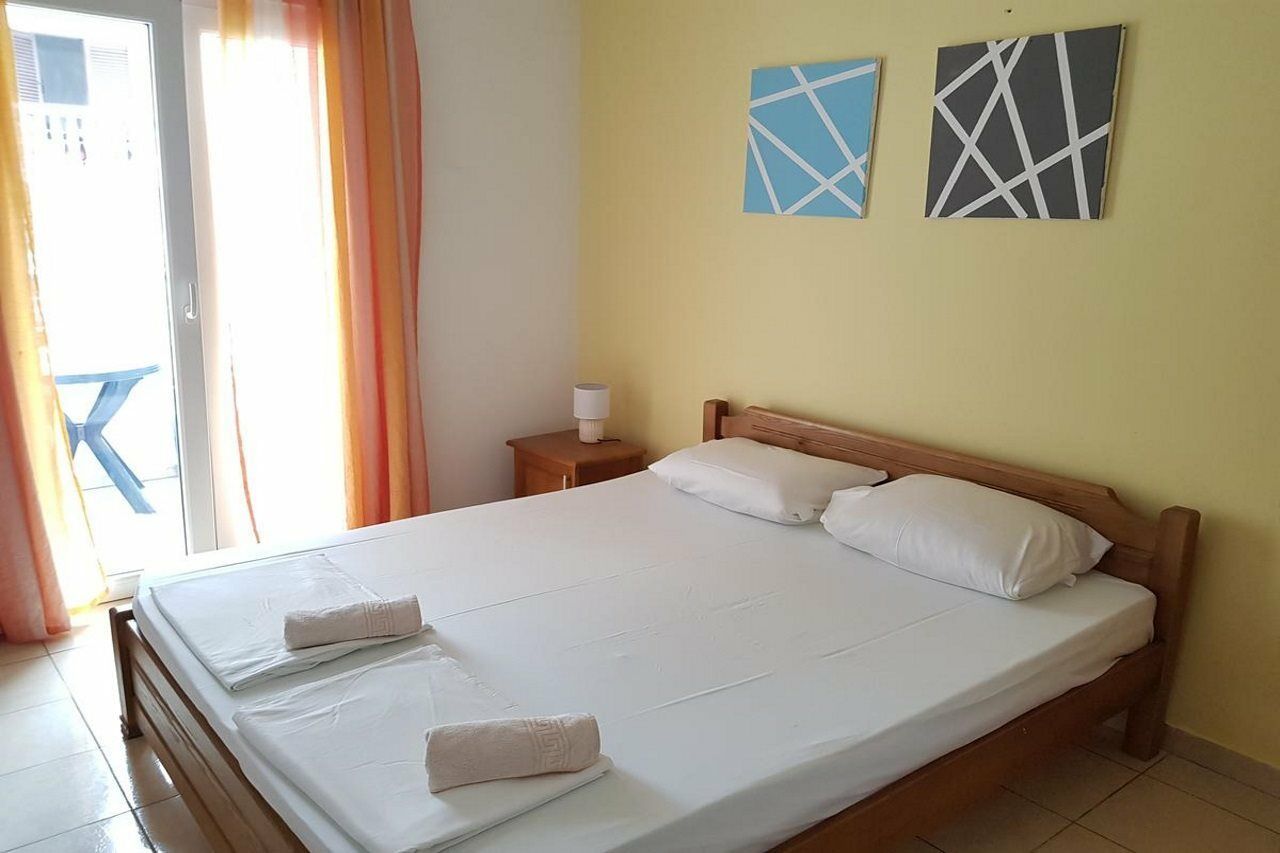 Guesthouse Sun Hostel Budva Bagian luar foto