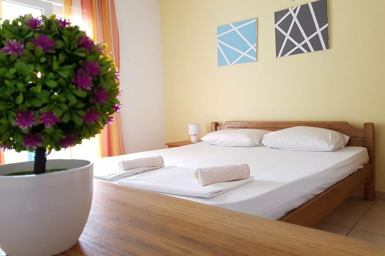 Guesthouse Sun Hostel Budva Bagian luar foto
